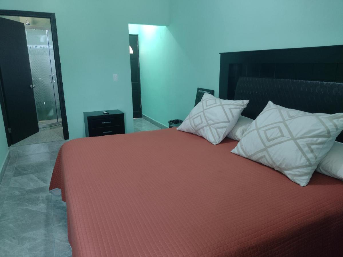 Hotel Prado'S Puerto San Carlos المظهر الخارجي الصورة