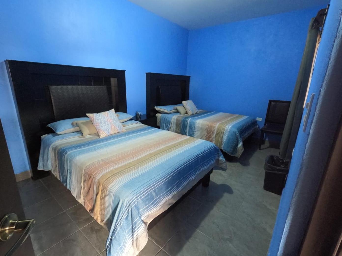 Hotel Prado'S Puerto San Carlos المظهر الخارجي الصورة